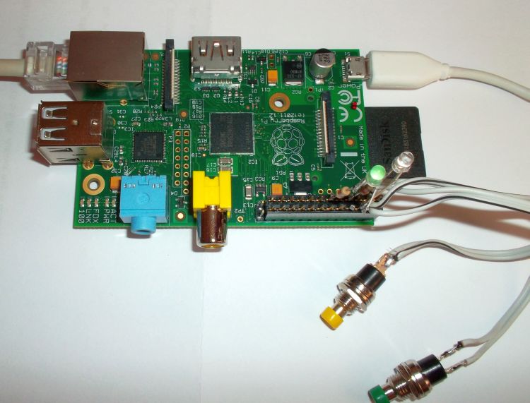 Widok komputera Raspberry Pi jako odbiornika radia internetowego